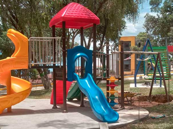 Instalación de parques Infantiles y equipos biosaludables en Socorro, Santander